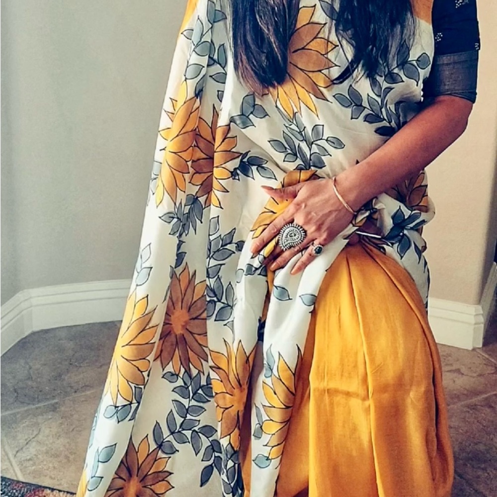 Hand painted pure bishnupuri silk saree - Picture 2 of 2